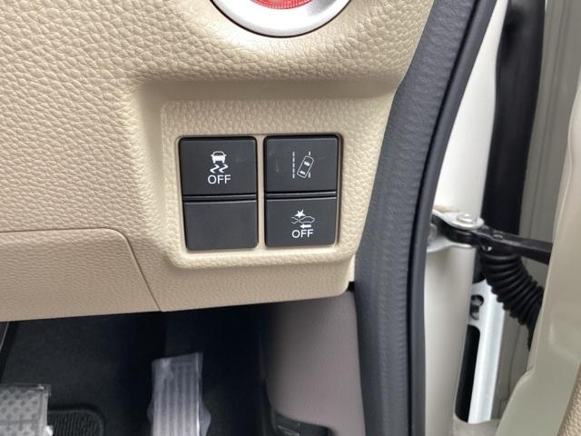 Ｎ－ＢＯＸ Ｇ・Ｌホンダセンシング　ナビ装着用スペシャルパッケージ＋ＥＴＣ車載器　Ｗ電動ドア　Ａストップ　ＥＳＣ　キーフリーシステム　ＬＥＤライト　フルセグ対応　バックＭ　ＴＶナビ　ＵＳＢ　スマートキー　クルコン　両席エアバック　ＤＶＤ（28枚目）