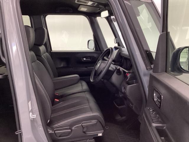 Ｎ－ＢＯＸカスタム コーディネートスタイル　ホンダ純正ディスプレイオーディオ　オートクルーズ　Ｗ電動ドア　シートヒータ　ＬＥＤ　ＥＳＣ　リアカメラ　ソナー　ベンチシート　アイドリングストップ　エアコン　サイドエアバック　パワーウィンドウ　ＡＢＳ（17枚目）