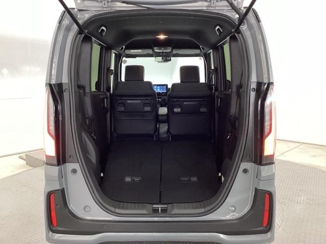 Ｎ－ＢＯＸカスタム コーディネートスタイル　ホンダ純正ディスプレイオーディオ　オートクルーズ　Ｗ電動ドア　シートヒータ　ＬＥＤ　ＥＳＣ　リアカメラ　ソナー　ベンチシート　アイドリングストップ　エアコン　サイドエアバック　パワーウィンドウ　ＡＢＳ（32枚目）