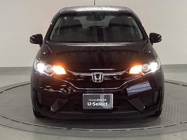 フィットハイブリッド Ｌパッケージ　ナビ　フルセグ　あんしんパッケージ　サイドエアバック　ＬＥＤ　ＥＣＯＮ　バックカメラ　オートクルーズコントロール　イモビライザー　ＥＴＣ　ＥＳＣ　ＡＵＴＯエアコン　ＡＢＳ　運転席助手席エアバッグ（6枚目）