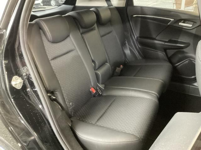 フィットハイブリッド Ｌパッケージ　ナビ　フルセグ　あんしんパッケージ　サイドエアバック　ＬＥＤ　ＥＣＯＮ　バックカメラ　オートクルーズコントロール　イモビライザー　ＥＴＣ　ＥＳＣ　ＡＵＴＯエアコン　ＡＢＳ　運転席助手席エアバッグ（20枚目）