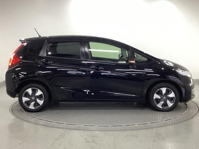 フィットハイブリッド Ｌパッケージ　ナビ　フルセグ　あんしんパッケージ　サイドエアバック　ＬＥＤ　ＥＣＯＮ　バックカメラ　オートクルーズコントロール　イモビライザー　ＥＴＣ　ＥＳＣ　ＡＵＴＯエアコン　ＡＢＳ　運転席助手席エアバッグ（30枚目）