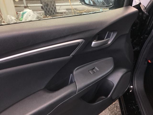 フィットハイブリッド Ｌパッケージ　ナビ　フルセグ　あんしんパッケージ　サイドエアバック　ＬＥＤ　ＥＣＯＮ　バックカメラ　オートクルーズコントロール　イモビライザー　ＥＴＣ　ＥＳＣ　ＡＵＴＯエアコン　ＡＢＳ　運転席助手席エアバッグ（37枚目）