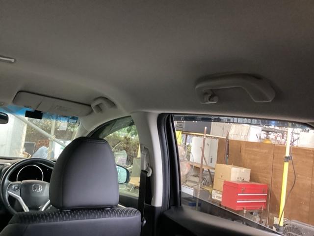 フィットハイブリッド Ｌパッケージ　ナビ　フルセグ　あんしんパッケージ　サイドエアバック　ＬＥＤ　ＥＣＯＮ　バックカメラ　オートクルーズコントロール　イモビライザー　ＥＴＣ　ＥＳＣ　ＡＵＴＯエアコン　ＡＢＳ　運転席助手席エアバッグ（51枚目）