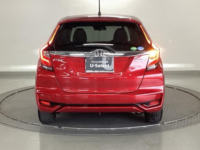 フィットハイブリッド Ｌホンダセンシング　純正ナビ　フルセグ　リアカメラ　軽減ブレーキ　Ｒカメ　ＬＥＤ　サイドＳＲＳ　横滑り防止　ドライブレコーダー　ナビＴＶ　パワーステアリング　盗難防止装置　オートクルーズ　ＥＴＣ車載器　ＤＶＤ再生　ＡＢＳ（9枚目）