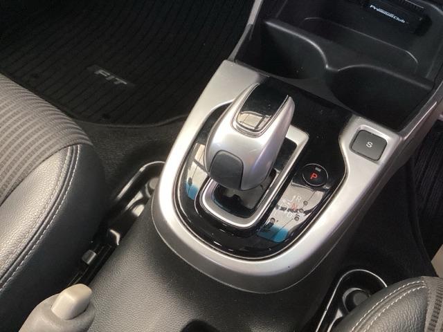 フィットハイブリッド Ｌホンダセンシング　純正ナビ　フルセグ　リアカメラ　軽減ブレーキ　Ｒカメ　ＬＥＤ　サイドＳＲＳ　横滑り防止　ドライブレコーダー　ナビＴＶ　パワーステアリング　盗難防止装置　オートクルーズ　ＥＴＣ車載器　ＤＶＤ再生　ＡＢＳ（15枚目）