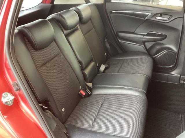 フィットハイブリッド Ｌホンダセンシング　純正ナビ　フルセグ　リアカメラ　軽減ブレーキ　Ｒカメ　ＬＥＤ　サイドＳＲＳ　横滑り防止　ドライブレコーダー　ナビＴＶ　パワーステアリング　盗難防止装置　オートクルーズ　ＥＴＣ車載器　ＤＶＤ再生　ＡＢＳ（20枚目）