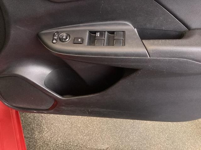 フィットハイブリッド Ｌホンダセンシング　純正ナビ　フルセグ　リアカメラ　軽減ブレーキ　Ｒカメ　ＬＥＤ　サイドＳＲＳ　横滑り防止　ドライブレコーダー　ナビＴＶ　パワーステアリング　盗難防止装置　オートクルーズ　ＥＴＣ車載器　ＤＶＤ再生　ＡＢＳ（49枚目）