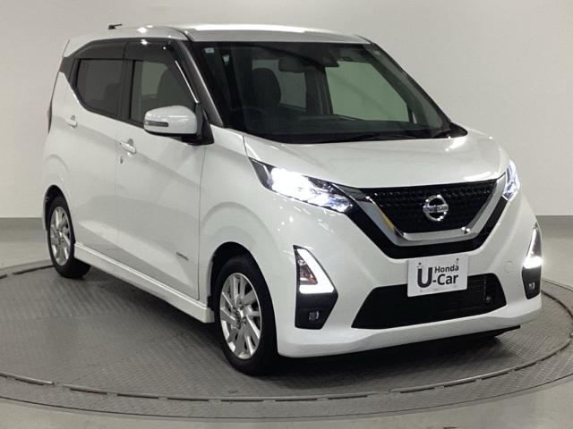 デイズ ハイウェイスターＸ　ナビ　フルセグ　リアカメラ　ブレーキサポート　前後センサー　地デジ　フロントベンチシート　横滑り防止　ＬＥＤ　イモビライザー　インテリジェントキー　ＥＴＣ　アイドリングストップ　オートエアコン　ＡＢＳ（7枚目）