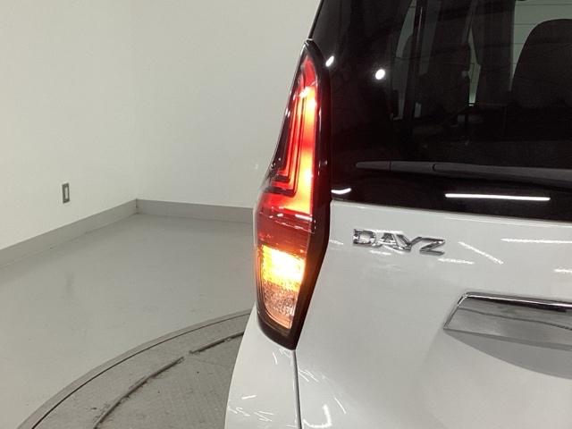 デイズ ハイウェイスターＸ　ナビ　フルセグ　リアカメラ　ブレーキサポート　前後センサー　地デジ　フロントベンチシート　横滑り防止　ＬＥＤ　イモビライザー　インテリジェントキー　ＥＴＣ　アイドリングストップ　オートエアコン　ＡＢＳ（33枚目）