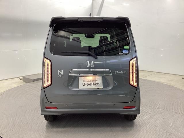 ���ꂪ�t�����₷�������K���X�ɂ̓������C�p�[���t���Ă��܂��B�t�����g�̃��C�p�[���n�m�̎��̓V�t�g���o�[�����o�[�X�ɓ����ƃ������C�p�[�������N���č쓮�A�N�����[�Ȏ��E���ۂĂ܂��B