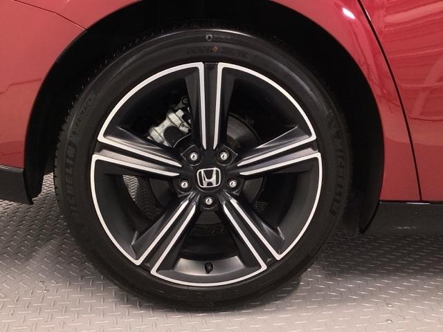 �����������y�A���~�z�C�[���z�𗚂��Ă��܂��̂ŁA�������������܂��Ă��܂��ˁB