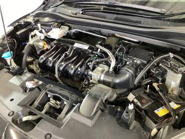 ヴェゼル ＨＶＸ・ホンダセンシングブリリアントスタイルＥＤ　純正メモリーナビ　リアカメラ　ＥＴＣ　誤発進抑制　地デジ　ＬＥＤランプ　オートエアコン　サイドエアバッグ　ＰＳ　ナビＴＶ　盗難防止装置　スマ－トキ－　ＶＳＡ　エアバッグ　ＵＳＢ　ＤＶＤ再生　Ｒカメ（20枚目）