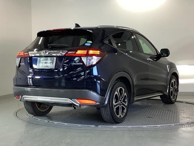 ヴェゼル ＨＶＸ・ホンダセンシングブリリアントスタイルＥＤ　純正メモリーナビ　リアカメラ　ＥＴＣ　誤発進抑制　地デジ　ＬＥＤランプ　オートエアコン　サイドエアバッグ　ＰＳ　ナビＴＶ　盗難防止装置　スマ－トキ－　ＶＳＡ　エアバッグ　ＵＳＢ　ＤＶＤ再生　Ｒカメ（31枚目）