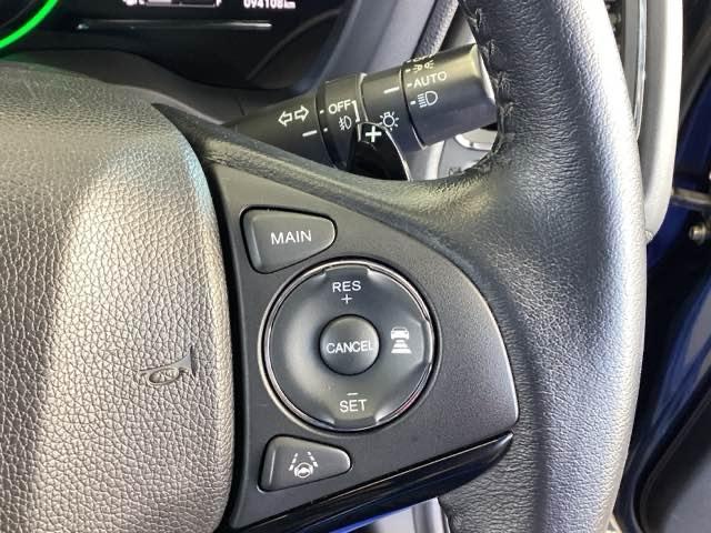 ヴェゼル ＨＶＸ・ホンダセンシングブリリアントスタイルＥＤ　純正メモリーナビ　リアカメラ　ＥＴＣ　誤発進抑制　地デジ　ＬＥＤランプ　オートエアコン　サイドエアバッグ　ＰＳ　ナビＴＶ　盗難防止装置　スマ－トキ－　ＶＳＡ　エアバッグ　ＵＳＢ　ＤＶＤ再生　Ｒカメ（45枚目）