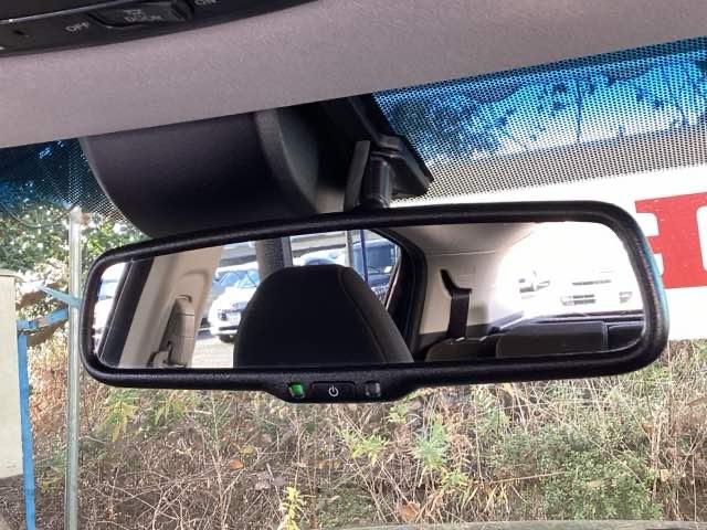 ヴェゼル ＨＶＸ・ホンダセンシングブリリアントスタイルＥＤ　純正メモリーナビ　リアカメラ　ＥＴＣ　誤発進抑制　地デジ　ＬＥＤランプ　オートエアコン　サイドエアバッグ　ＰＳ　ナビＴＶ　盗難防止装置　スマ－トキ－　ＶＳＡ　エアバッグ　ＵＳＢ　ＤＶＤ再生　Ｒカメ（51枚目）