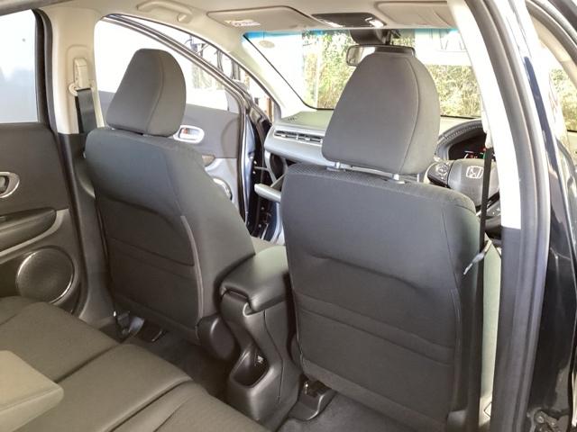 ヴェゼル ＨＶＸ・ホンダセンシングブリリアントスタイルＥＤ　純正メモリーナビ　リアカメラ　ＥＴＣ　誤発進抑制　地デジ　ＬＥＤランプ　オートエアコン　サイドエアバッグ　ＰＳ　ナビＴＶ　盗難防止装置　スマ－トキ－　ＶＳＡ　エアバッグ　ＵＳＢ　ＤＶＤ再生　Ｒカメ（60枚目）