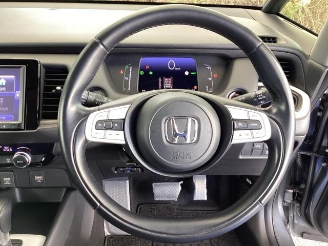 フィット ｅ：ＨＥＶホーム　純正メモリーナビ　ドラレコ　リアカメラ　コーナーセンサ　Ｂモニ　ＥＴＣ搭載　カーテンエアバッグ　ＤＶＤ再生機能　イモビライザー　記録簿付　ＥＣＯＮ　ナビ＆ＴＶ　ＡＵＴＯライト　ＬＥＤヘッドランプ（14枚目）