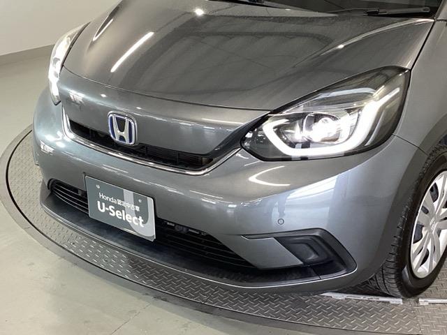 フィット ｅ：ＨＥＶホーム　純正メモリーナビ　ドラレコ　リアカメラ　コーナーセンサ　Ｂモニ　ＥＴＣ搭載　カーテンエアバッグ　ＤＶＤ再生機能　イモビライザー　記録簿付　ＥＣＯＮ　ナビ＆ＴＶ　ＡＵＴＯライト　ＬＥＤヘッドランプ（24枚目）