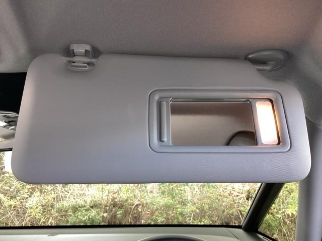 フィット ｅ：ＨＥＶホーム　純正メモリーナビ　ドラレコ　リアカメラ　コーナーセンサ　Ｂモニ　ＥＴＣ搭載　カーテンエアバッグ　ＤＶＤ再生機能　イモビライザー　記録簿付　ＥＣＯＮ　ナビ＆ＴＶ　ＡＵＴＯライト　ＬＥＤヘッドランプ（48枚目）