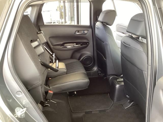 フィット ｅ：ＨＥＶホーム　純正メモリーナビ　ドラレコ　リアカメラ　コーナーセンサ　Ｂモニ　ＥＴＣ搭載　カーテンエアバッグ　ＤＶＤ再生機能　イモビライザー　記録簿付　ＥＣＯＮ　ナビ＆ＴＶ　ＡＵＴＯライト　ＬＥＤヘッドランプ（61枚目）