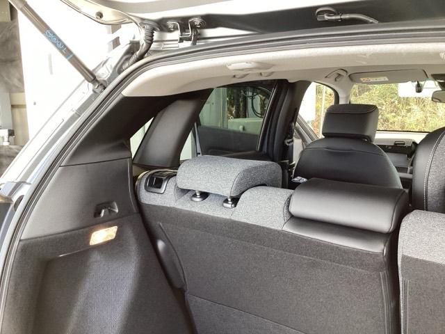 フィット ｅ：ＨＥＶホーム　純正メモリーナビ　ドラレコ　リアカメラ　コーナーセンサ　Ｂモニ　ＥＴＣ搭載　カーテンエアバッグ　ＤＶＤ再生機能　イモビライザー　記録簿付　ＥＣＯＮ　ナビ＆ＴＶ　ＡＵＴＯライト　ＬＥＤヘッドランプ（64枚目）