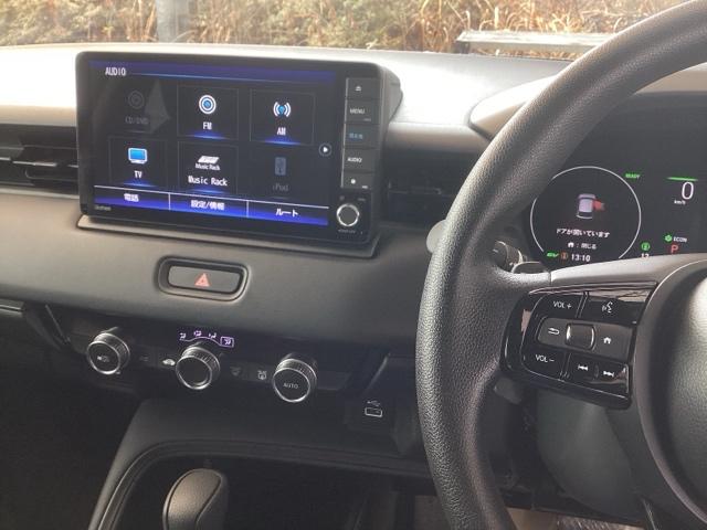 ヴェゼル ｅ：ＨＥＶＸ　純正ナビ　フルセグ　リアカメラ　フルオートエアコン　盗難防止　両席エアバック　ソナー　Ｂカメ　ＴＶナビ　キーレスエントリー　地デジ　エアバッグ　カーテンエアバック　パワーウインドウ　ＶＳＡ　ＥＴＣ付（2枚目）