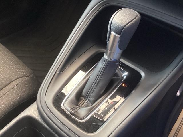 ヴェゼル ｅ：ＨＥＶＸ　純正ナビ　フルセグ　リアカメラ　フルオートエアコン　盗難防止　両席エアバック　ソナー　Ｂカメ　ＴＶナビ　キーレスエントリー　地デジ　エアバッグ　カーテンエアバック　パワーウインドウ　ＶＳＡ　ＥＴＣ付（14枚目）