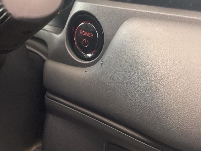 ヴェゼル ｅ：ＨＥＶＸ　純正ナビ　フルセグ　リアカメラ　フルオートエアコン　盗難防止　両席エアバック　ソナー　Ｂカメ　ＴＶナビ　キーレスエントリー　地デジ　エアバッグ　カーテンエアバック　パワーウインドウ　ＶＳＡ　ＥＴＣ付（15枚目）