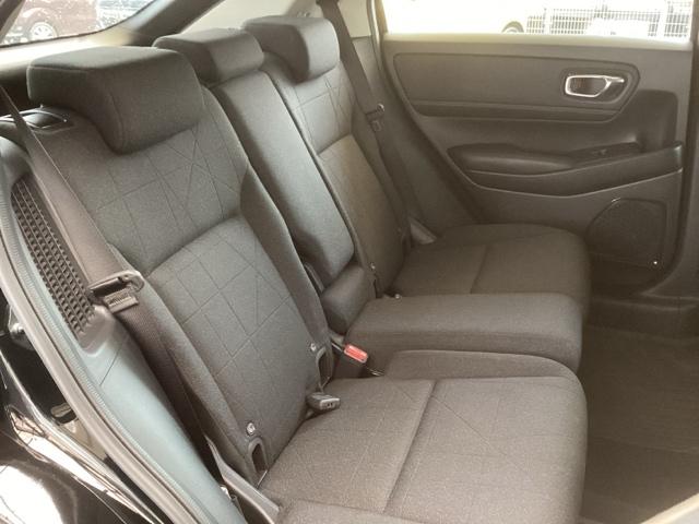 ヴェゼル ｅ：ＨＥＶＸ　純正ナビ　フルセグ　リアカメラ　フルオートエアコン　盗難防止　両席エアバック　ソナー　Ｂカメ　ＴＶナビ　キーレスエントリー　地デジ　エアバッグ　カーテンエアバック　パワーウインドウ　ＶＳＡ　ＥＴＣ付（20枚目）