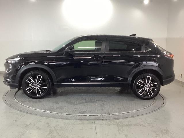 ヴェゼル ｅ：ＨＥＶＸ　純正ナビ　フルセグ　リアカメラ　フルオートエアコン　盗難防止　両席エアバック　ソナー　Ｂカメ　ＴＶナビ　キーレスエントリー　地デジ　エアバッグ　カーテンエアバック　パワーウインドウ　ＶＳＡ　ＥＴＣ付（35枚目）