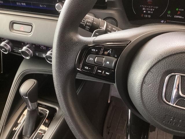 ヴェゼル ｅ：ＨＥＶＸ　純正ナビ　フルセグ　リアカメラ　フルオートエアコン　盗難防止　両席エアバック　ソナー　Ｂカメ　ＴＶナビ　キーレスエントリー　地デジ　エアバッグ　カーテンエアバック　パワーウインドウ　ＶＳＡ　ＥＴＣ付（43枚目）