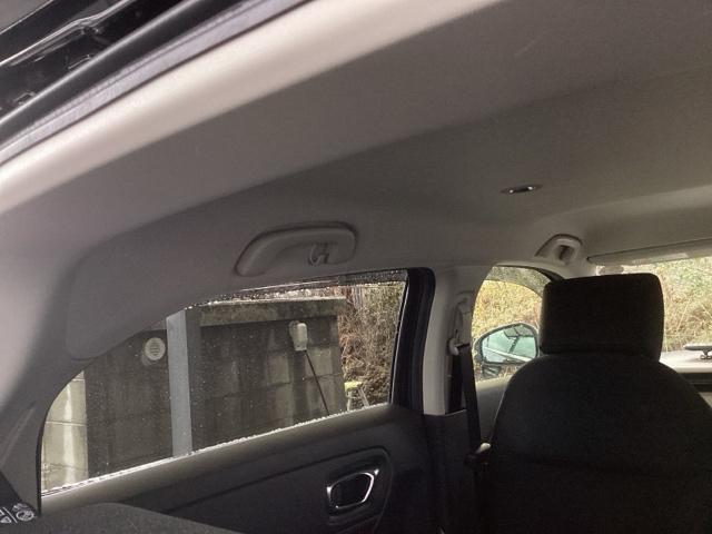 ヴェゼル ｅ：ＨＥＶＸ　純正ナビ　フルセグ　リアカメラ　フルオートエアコン　盗難防止　両席エアバック　ソナー　Ｂカメ　ＴＶナビ　キーレスエントリー　地デジ　エアバッグ　カーテンエアバック　パワーウインドウ　ＶＳＡ　ＥＴＣ付（49枚目）