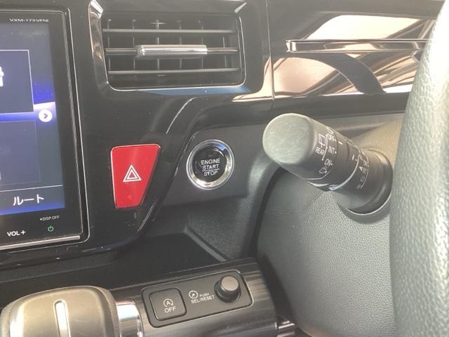 ステップワゴンスパーダ スパーダ・クールスピリットホンダセンシング　純正ナビ　フルセグ　リア席モニター　スマートキ－　リヤカメラ　オートエアコン　アクティブクルーズ　イモビ　シートＨ　キーフリー　カーテンエアバック　アイドリングＳＴＯＰ　ＡＢＳ　ＥＴＣ車載器　ターボ車（15枚目）