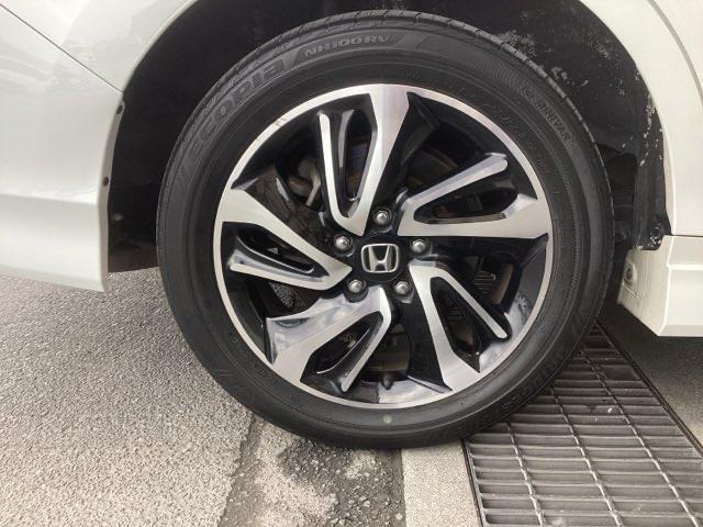 ステップワゴンスパーダ スパーダ・クールスピリットホンダセンシング　純正ナビ　フルセグ　リア席モニター　スマートキ－　リヤカメラ　オートエアコン　アクティブクルーズ　イモビ　シートＨ　キーフリー　カーテンエアバック　アイドリングＳＴＯＰ　ＡＢＳ　ＥＴＣ車載器　ターボ車（28枚目）