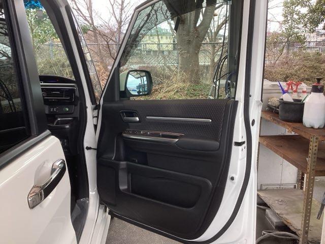 ステップワゴンスパーダ スパーダ・クールスピリットホンダセンシング　純正ナビ　フルセグ　リア席モニター　スマートキ－　リヤカメラ　オートエアコン　アクティブクルーズ　イモビ　シートＨ　キーフリー　カーテンエアバック　アイドリングＳＴＯＰ　ＡＢＳ　ＥＴＣ車載器　ターボ車（50枚目）