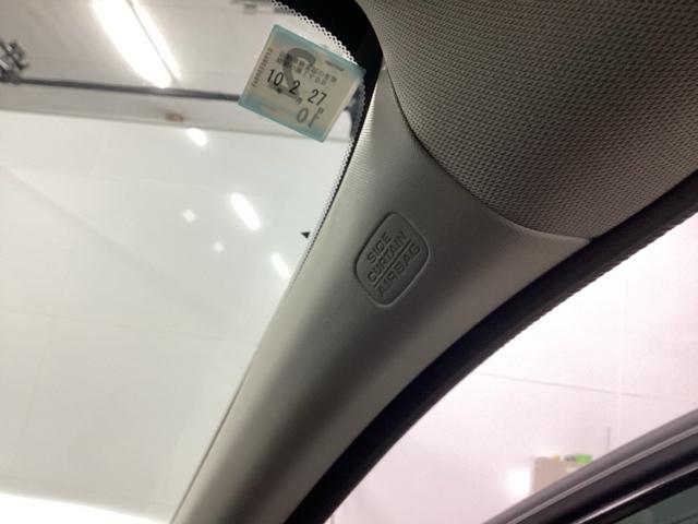 �T�C�h�J�[�e���G�A�o�b�O���t���Ă��܂��B