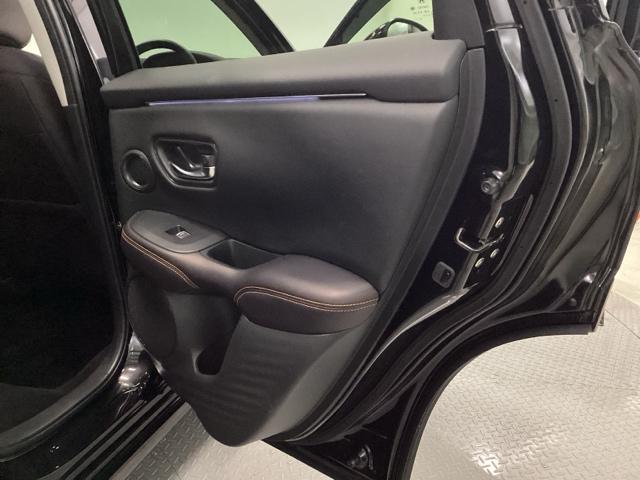 �{�f�B�[��C���e���A�͐��X�^�b�t������䒚�J�ɖ����A�N���[�j���O���Ă��܂�