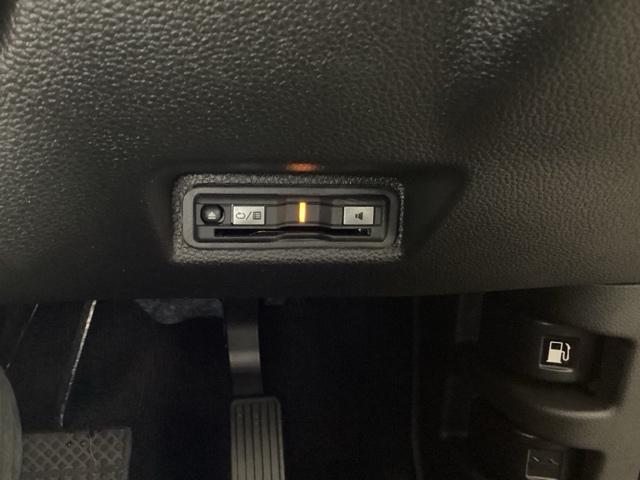 WR-V Z+ブラックスタイル HondaCONNECT対応純正メモリーナビ キーフリー サイドエアバック フルセグテレビ 横滑り防止機能 バックカメラ USB LEDヘッドライト オートクルーズコントロール 盗難防止システム(11枚目)