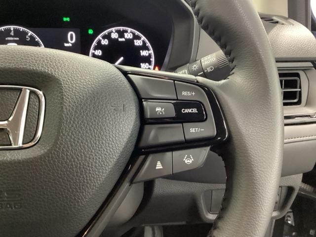 WR-V Z+ブラックスタイル HondaCONNECT対応純正メモリーナビ キーフリー サイドエアバック フルセグテレビ 横滑り防止機能 バックカメラ USB LEDヘッドライト オートクルーズコントロール 盗難防止システム(16枚目)