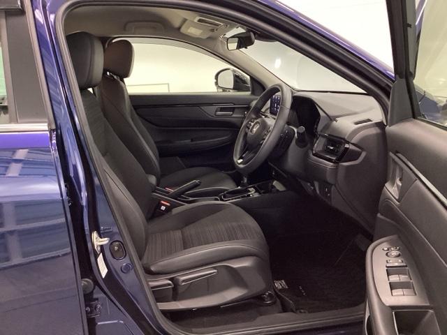 WR-V Z+ブラックスタイル HondaCONNECT対応純正メモリーナビ キーフリー サイドエアバック フルセグテレビ 横滑り防止機能 バックカメラ USB LEDヘッドライト オートクルーズコントロール 盗難防止システム(18枚目)