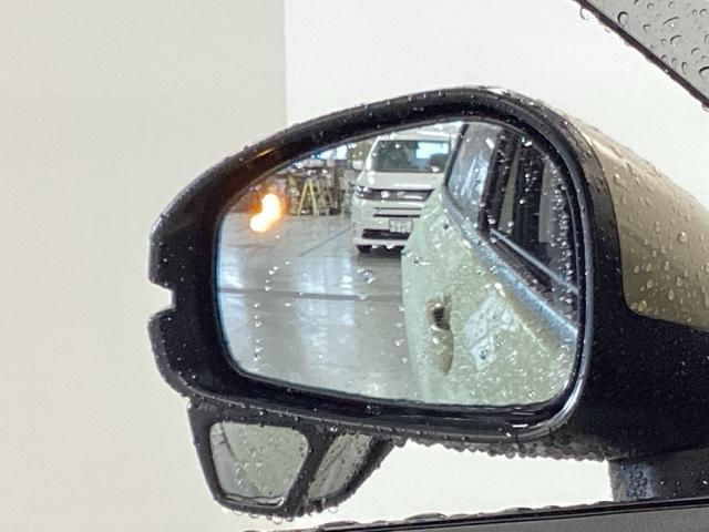 ヴェゼル ｅ：ＨＥＶＺ　ドラレコ　ナビ　Ｒカメラ　ブルートゥース　Ｓヒータ　地デジフルセグＴＶ　定期点検記録簿　電動テールゲート　サイドエアバッグ　後カメラ　前後障害物センサー　横滑防止装置　エアコン　ＬＥＤヘットライト（16枚目）