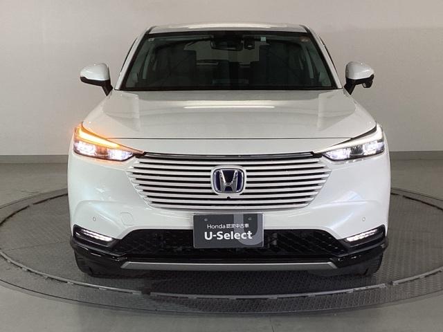 ヴェゼル ｅ：ＨＥＶＺ　純正ナビ　フルセグ　リアカメラ　Ｓヒータ　電動テールゲート　サイドエアバッグ　後カメラ　前後障害物センサー　横滑防止装置　エアコン　ＬＥＤヘットライト　パワステ　ＵＳＢ接続　ナビＴＶ　サイドカメラ（6枚目）