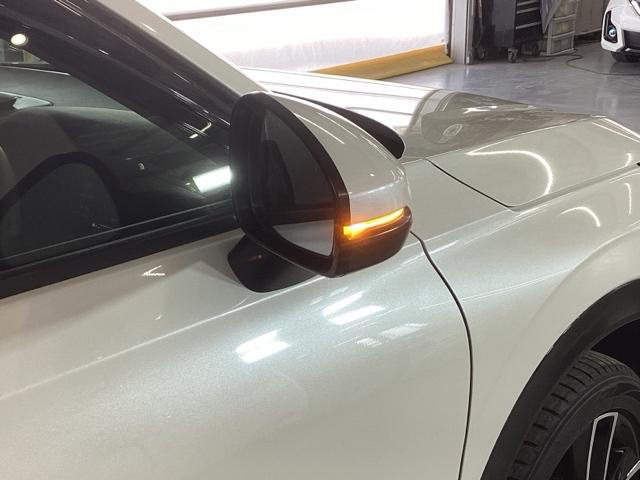 ヴェゼル ｅ：ＨＥＶＺ　純正ナビ　フルセグ　リアカメラ　Ｓヒータ　電動テールゲート　サイドエアバッグ　後カメラ　前後障害物センサー　横滑防止装置　エアコン　ＬＥＤヘットライト　パワステ　ＵＳＢ接続　ナビＴＶ　サイドカメラ（28枚目）