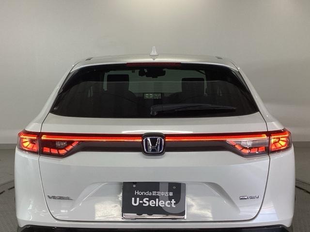 ヴェゼル ｅ：ＨＥＶＺ　純正ナビ　フルセグ　リアカメラ　Ｓヒータ　電動テールゲート　サイドエアバッグ　後カメラ　前後障害物センサー　横滑防止装置　エアコン　ＬＥＤヘットライト　パワステ　ＵＳＢ接続　ナビＴＶ　サイドカメラ（30枚目）