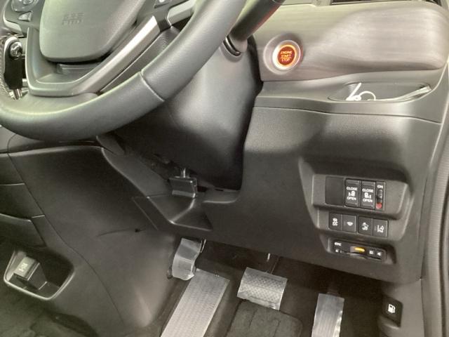 フリード G・ホンダセンシング 純正メモリーナビ 両側電動スライドドア W電動ドア キーフリ スマートキーシステム イモビ カラーバックモニター 横滑防止装置 LEDランプ 整備点検記録簿 エアコン クルコン パワーウィンドウ(15枚目)