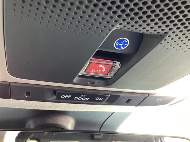 ヴェゼル ｅ：ＨＥＶＺ　純正メモリーナビ　ドラレコ　全周囲カメラ　Ｓヒータ　地デジフルセグＴＶ　定期点検記録簿　電動テールゲート　サイドエアバッグ　後カメラ　前後障害物センサー　横滑防止装置　エアコン　ＬＥＤヘットライト（49枚目）