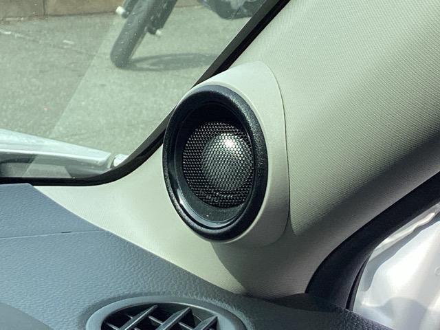 ヴェゼル ｅ：ＨＥＶＺ　純正メモリーナビ　ドラレコ　全周囲カメラ　Ｓヒータ　地デジフルセグＴＶ　定期点検記録簿　電動テールゲート　サイドエアバッグ　後カメラ　前後障害物センサー　横滑防止装置　エアコン　ＬＥＤヘットライト（52枚目）