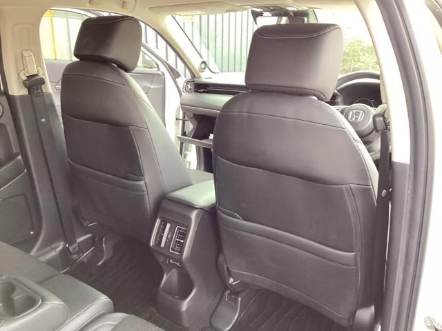 ヴェゼル ｅ：ＨＥＶＺ　純正メモリーナビ　ドラレコ　全周囲カメラ　Ｓヒータ　地デジフルセグＴＶ　定期点検記録簿　電動テールゲート　サイドエアバッグ　後カメラ　前後障害物センサー　横滑防止装置　エアコン　ＬＥＤヘットライト（60枚目）