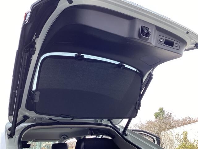 ヴェゼル ｅ：ＨＥＶＺ　純正メモリーナビ　ドラレコ　全周囲カメラ　Ｓヒータ　地デジフルセグＴＶ　定期点検記録簿　電動テールゲート　サイドエアバッグ　後カメラ　前後障害物センサー　横滑防止装置　エアコン　ＬＥＤヘットライト（68枚目）